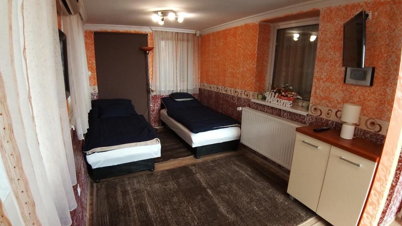 Édenkert Apartmanház Kisvárda Esterno foto